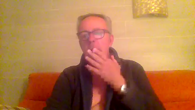 tuggy59 online show from April 2, 2026, 3:35 am