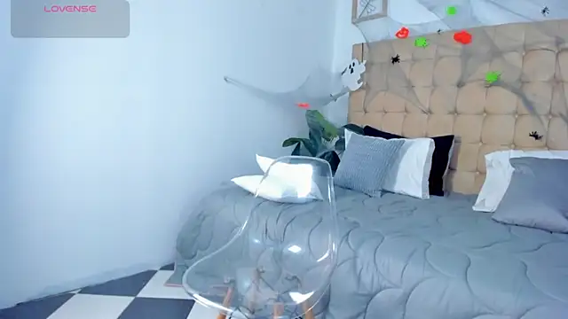 Snapshot of Alex_cute77 chatting on November 4, 2025, 11:25 am Alex cute77 online show from November 4, 2025, 11:25 am