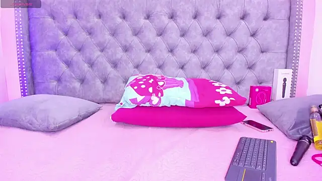 Sofia Girl  online show from September 11, 2025, 8:36 am