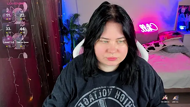 Snapshot of Akemi_BBW chatting on November 11, 2025, 1:50 pm Akemi BBW online show from November 11, 2025, 1:50 pm