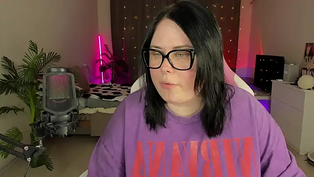 Snapshot of Akemi_BBW chatting on October 10, 2025, 5:14 pm Akemi BBW online show from October 10, 2025, 5:14 pm