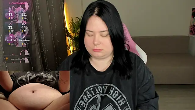 Snapshot of Akemi_BBW chatting on December 3, 2025, 5:30 am Akemi BBW online show from December 3, 2025, 5:30 am