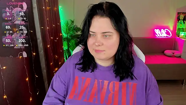 Snapshot of Akemi_BBW chatting on November 14, 2025, 1:04 pm Akemi BBW online show from November 14, 2025, 1:04 pm