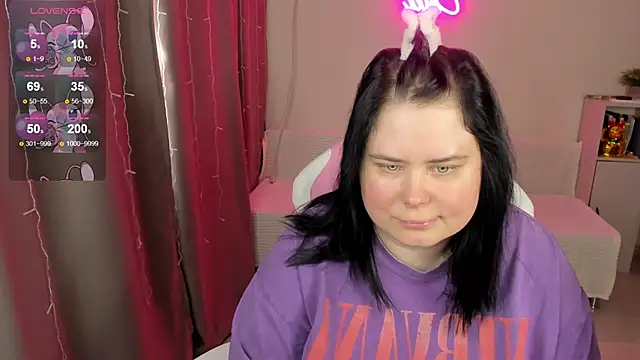 Akemi BBW online show from April 15, 2026, 7:14 am