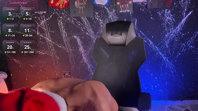 DereckCooperr online show from December 18, 2025, 10:57 pm