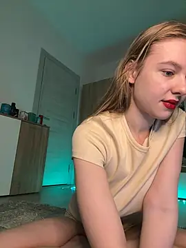 Snapshot of freiiaflower chatting on March 12, 2025, 10:07 pm freiiaflower online show from March 12, 2025, 10:07 pm