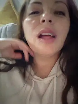 Snapshot of seherlatin chatting on February 3, 2026, 3:04 am seherlatin online show from February 3, 2026, 3:04 am