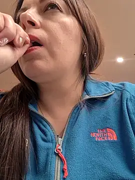 Snapshot of seherlatin chatting on February 23, 2026, 7:36 pm seherlatin online show from February 23, 2026, 7:36 pm