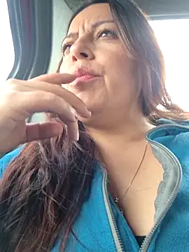 Snapshot of seherlatin chatting on February 18, 2026, 5:42 pm seherlatin online show from February 18, 2026, 5:42 pm