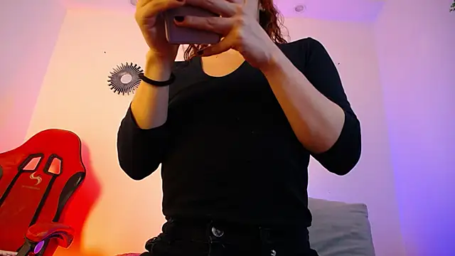 Snapshot of Katy_Van chatting on November 14, 2025, 8:56 pm Katy Van online show from November 14, 2025, 8:56 pm