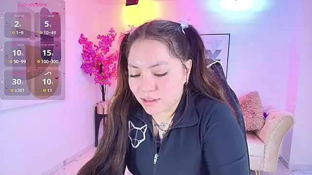 Isa reel online show from November 11, 2025, 7:52 pm