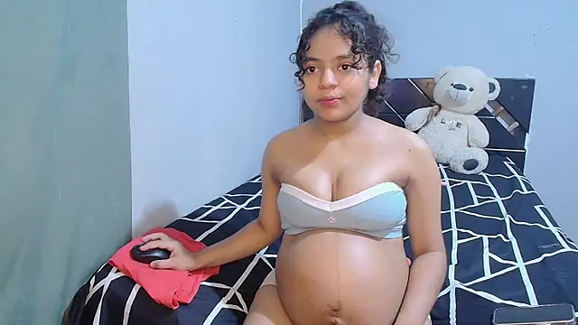 Snapshot of Winnifer_Gonzal chatting on October 7, 2025, 3:07 am Winnifer Gonzal online show from October 7, 2025, 3:07 am