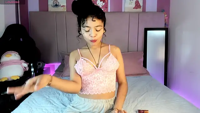 Snapshot of Winnifer_Gonzal chatting on March 6, 2025, 4:19 am Winnifer Gonzal online show from March 6, 2025, 4:19 am