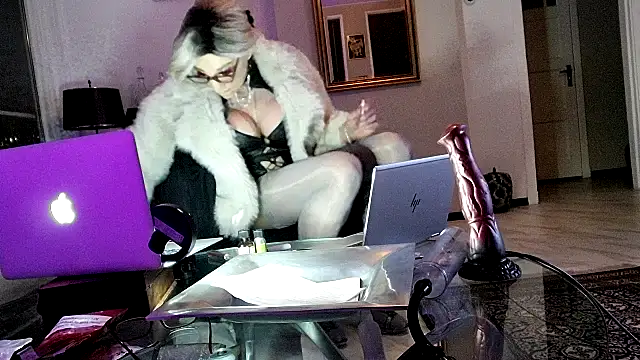 CharlotteVixxens online show from November 6, 2025, 8:46 pm