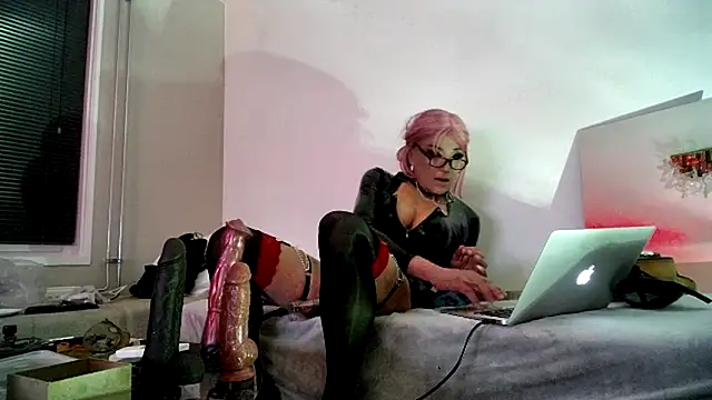 Snapshot of CharlotteVixxens chatting on December 27, 2024, 3:20 am CharlotteVixxens online show from December 27, 2024, 3:20 am