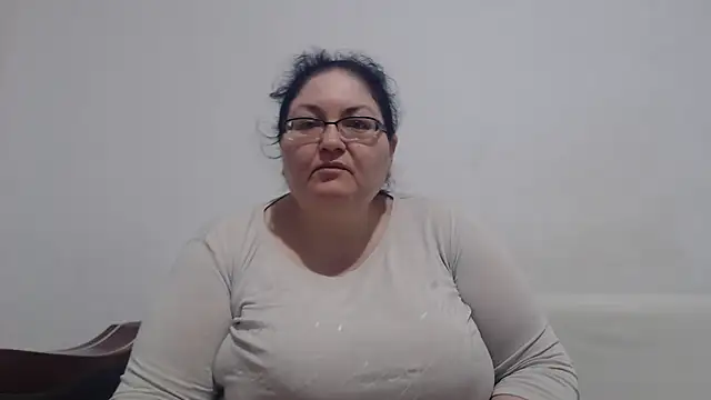 Nykyxo online show from April 12, 2026, 5:49 pm