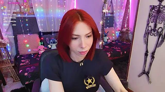 Snapshot of laura_olssen chatting on February 26, 2025, 12:38 pm laura olssen online show from February 26, 2025, 12:38 pm