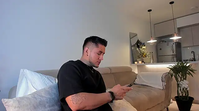 Chriskyle  online show from March 4, 2025, 1:23 am