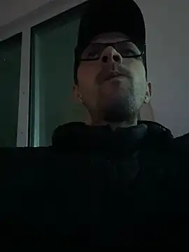 Snapshot of Juliano2289 chatting on June 21, 2026, 12:11 pm Juliano2289 online show from June 21, 2026, 12:11 pm