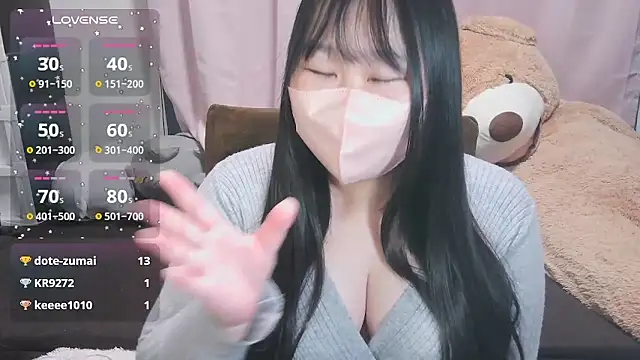 yuinyan3150 online show from April 5, 2026, 2:35 pm