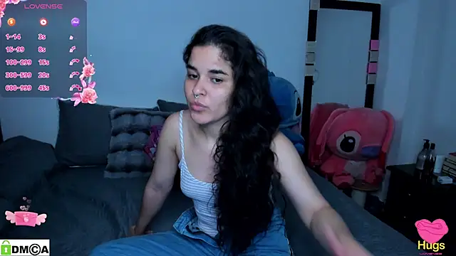 Snapshot of SweetMegan_1 chatting on October 21, 2025, 1:27 am SweetMegan 1 online show from October 21, 2025, 1:27 am