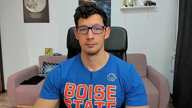 BrutusK08 online show from November 19, 2025, 7:41 am