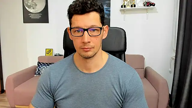 Snapshot of BrutusK08 chatting on January 19, 2026, 9:02 am BrutusK08 online show from January 19, 2026, 9:02 am