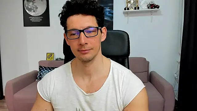 Snapshot of BrutusK08 chatting on March 2, 2026, 7:15 am BrutusK08 online show from March 2, 2026, 7:15 am