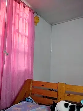 Snapshot of KATYGONZALEZ chatting on February 14, 2026, 10:32 pm KATYGONZALEZ online show from February 14, 2026, 10:32 pm