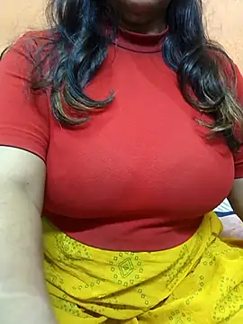 Snapshot of CUTE_SOPHIA- chatting on February 23, 2025, 11:25 pm CUTE SOPHIA- online show from February 23, 2025, 11:25 pm