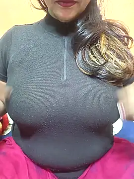 Snapshot of CUTE_SOPHIA- chatting on February 15, 2025, 4:36 am CUTE SOPHIA- online show from February 15, 2025, 4:36 am