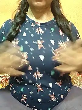 Snapshot of CUTE_SOPHIA- chatting on June 20, 2026, 2:11 pm CUTE SOPHIA- online show from June 20, 2026, 2:11 pm