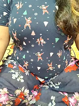 Snapshot of CUTE_SOPHIA- chatting on September 30, 2025, 11:44 pm CUTE SOPHIA- online show from September 30, 2025, 11:44 pm