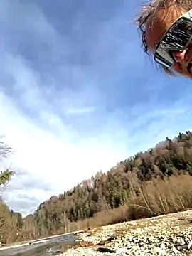 Snapshot of artXhibitor chatting on November 28, 2025, 1:11 pm artXhibitor online show from November 28, 2025, 1:11 pm