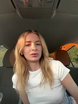 Snapshot of EvieEvans chatting on February 6, 2025, 5:19 pm EvieEvans online show from February 6, 2025, 5:19 pm