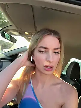 Snapshot of EvieEvans chatting on March 9, 2025, 5:17 pm EvieEvans online show from March 9, 2025, 5:17 pm