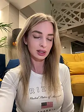 Snapshot of EvieEvans chatting on January 14, 2025, 7:21 pm EvieEvans online show from January 14, 2025, 7:21 pm