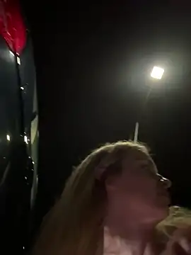 Snapshot of EvieEvans chatting on December 21, 2024, 4:36 pm EvieEvans online show from December 21, 2024, 4:36 pm