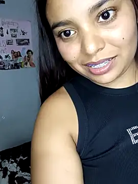 stefanie010 online show from November 16, 2025, 3:44 am