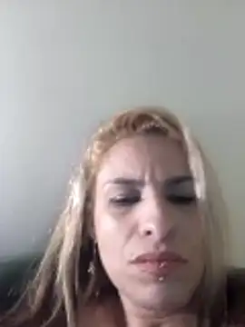 garotasexual online show from June 15, 2026, 12:44 am