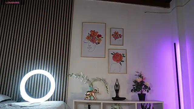 LillyDolls23 online show from April 14, 2026, 1:27 pm