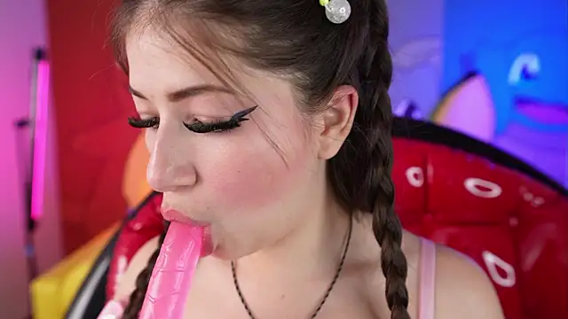 Snapshot of miss__pamela chatting on February 12, 2026, 10:04 am miss pamela online show from February 12, 2026, 10:04 am