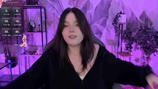 Snapshot of CoralineKeyns chatting on September 28, 2025, 5:25 am CoralineKeyns online show from September 28, 2025, 5:25 am