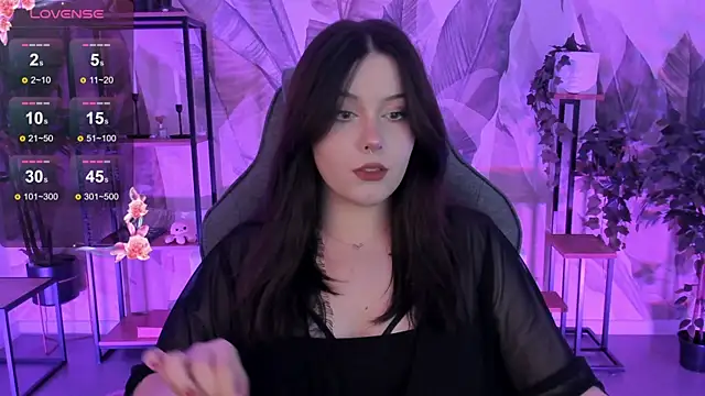 Snapshot of CoralineKeyns chatting on September 24, 2025, 5:47 am CoralineKeyns online show from September 24, 2025, 5:47 am