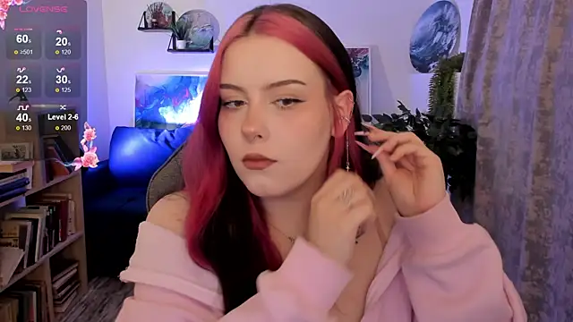 CoralineKeyns online show from April 10, 2026, 5:14 am