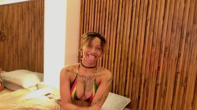 daiana curly online show from November 9, 2025, 3:16 pm