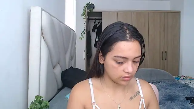 fairylatin222 online show from March 16, 2025, 3:06 pm