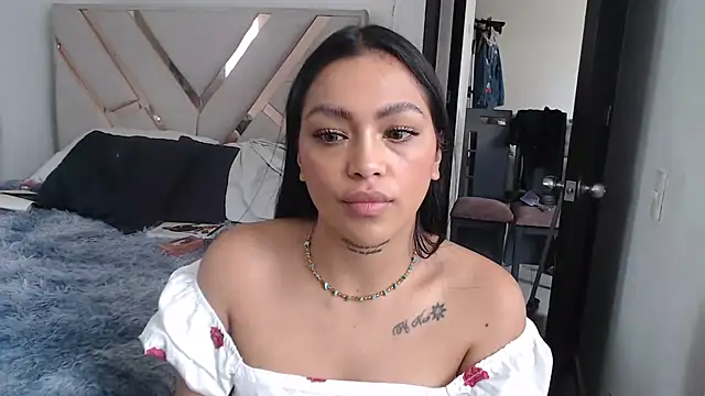 fairylatin222 online show from September 12, 2025, 5:24 pm