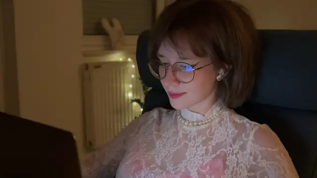 Snapshot of ms_christiana chatting on August 6, 2026, 11:33 pm ms christiana online show from August 6, 2026, 11:33 pm