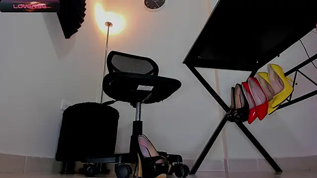 Snapshot of Vero_Starxx chatting on May 17, 2026, 7:25 pm Vero Starxx online show from May 17, 2026, 7:25 pm